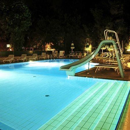 Hotel Giamaika เชเซนาติโก ภายนอก รูปภาพ